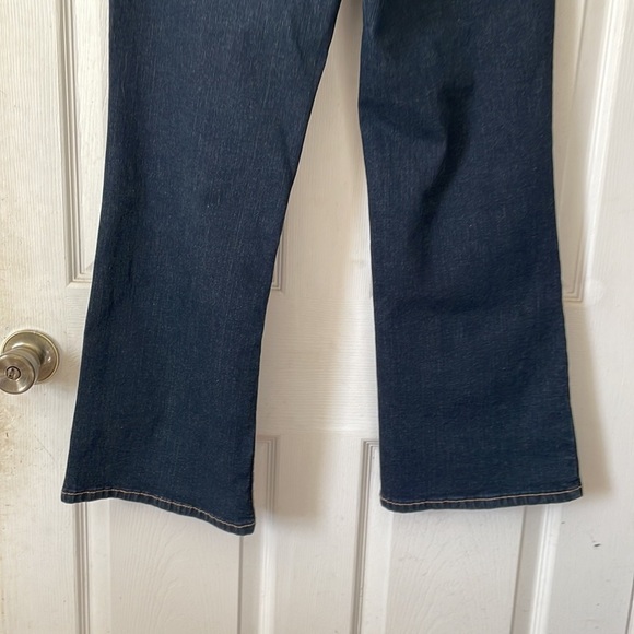 Signature Levi Strauss dark Wash at waist boot cut flare leg misses 12 short - Picture 6 of 16